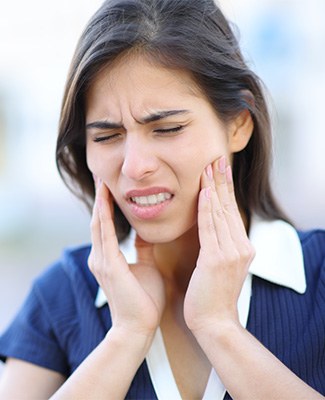 Treat TMJ disorder and jaw pain near Tewksbury